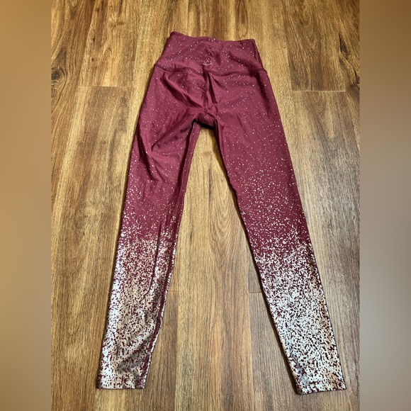 Beyond Yoga Burgundy Silver Ombre Speckled High Waisted Midi Legging Sz S - Picture 2 of 7